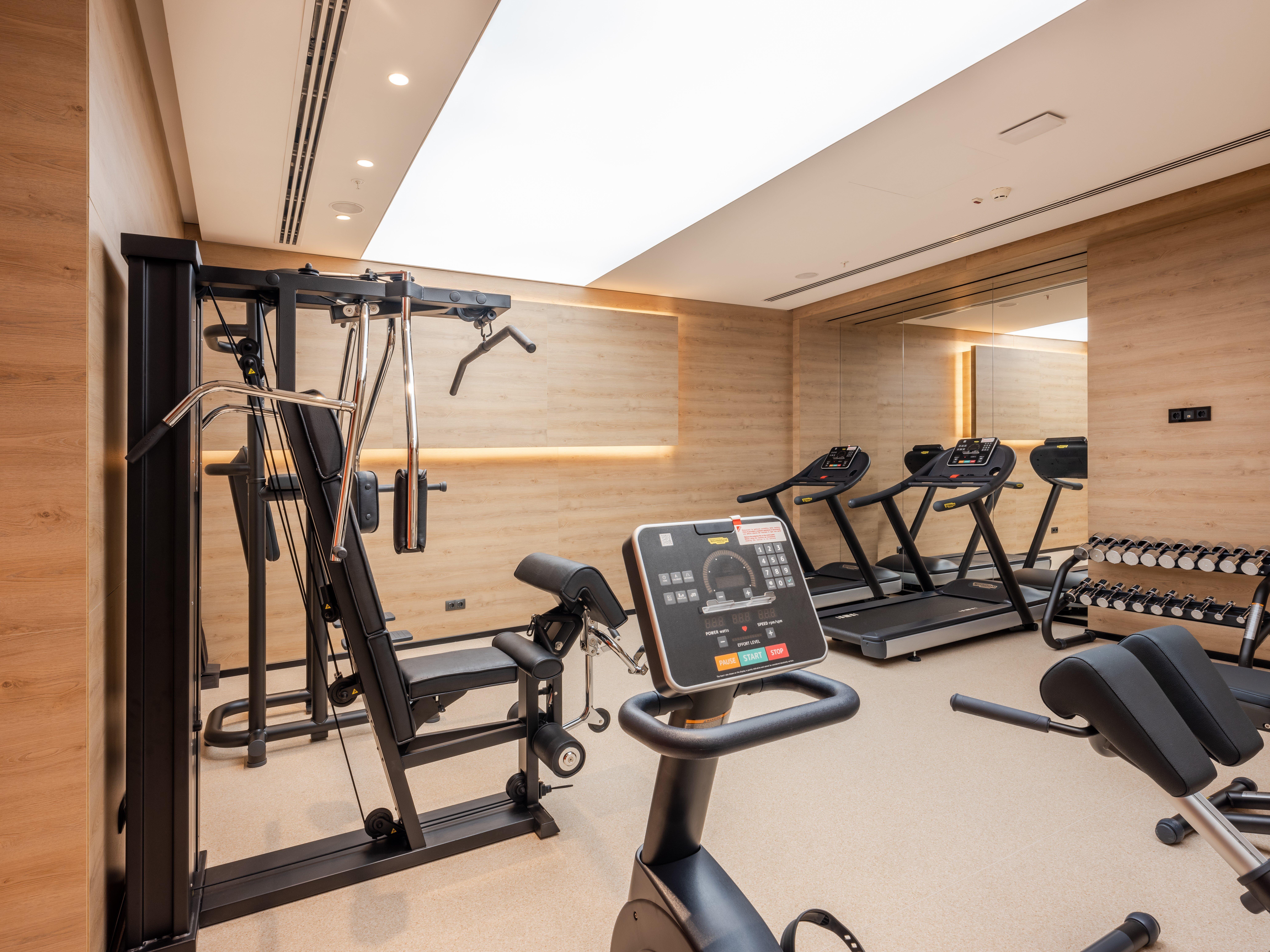 Hotel Intercontinental Baku By Ihg Zewnętrze zdjęcie The gym at the hotel