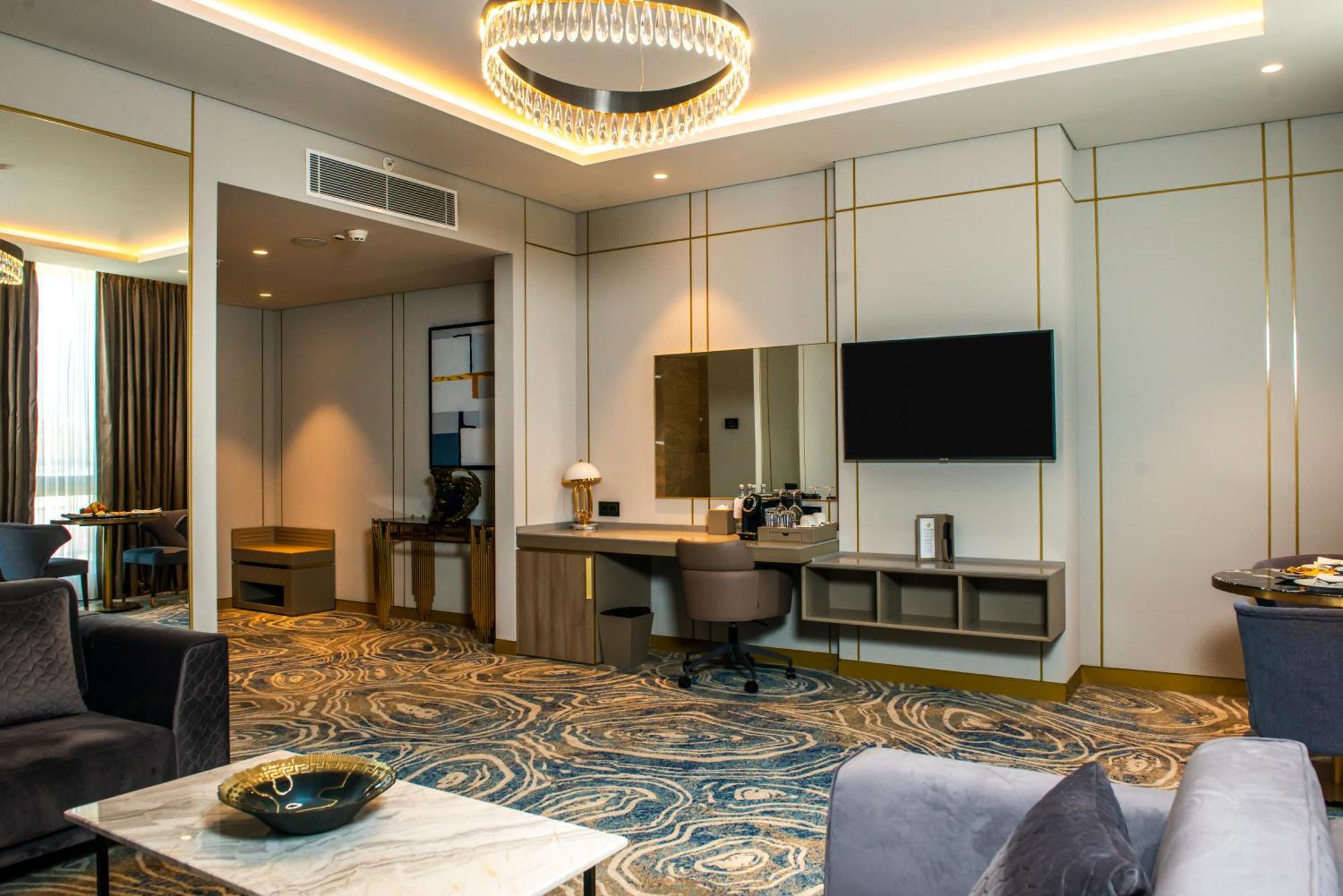 Hotel Intercontinental Baku By Ihg Zewnętrze zdjęcie Suite at the hotel